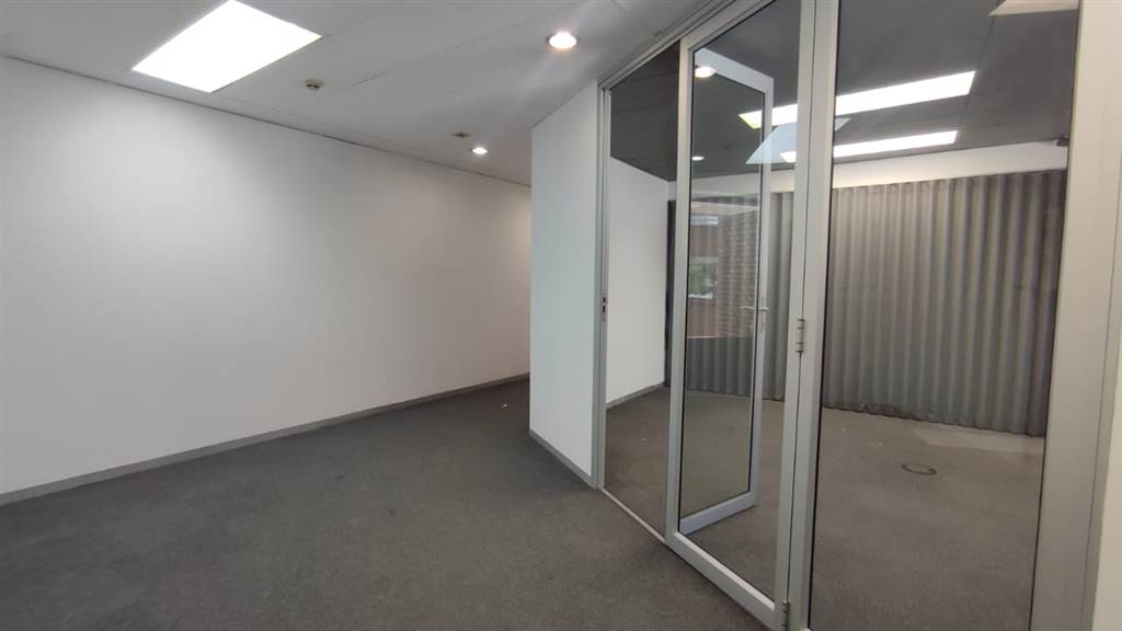 406  m² Commercial space in Bedfordview photo number 12