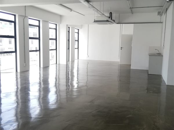 96  m² Office Space