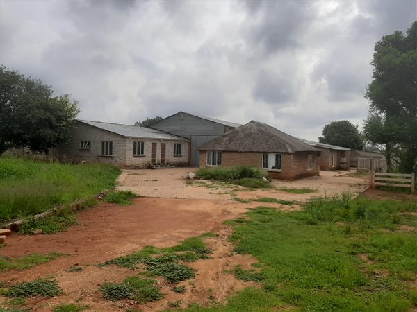 2100  m² Commercial space in Hartbeesfontein