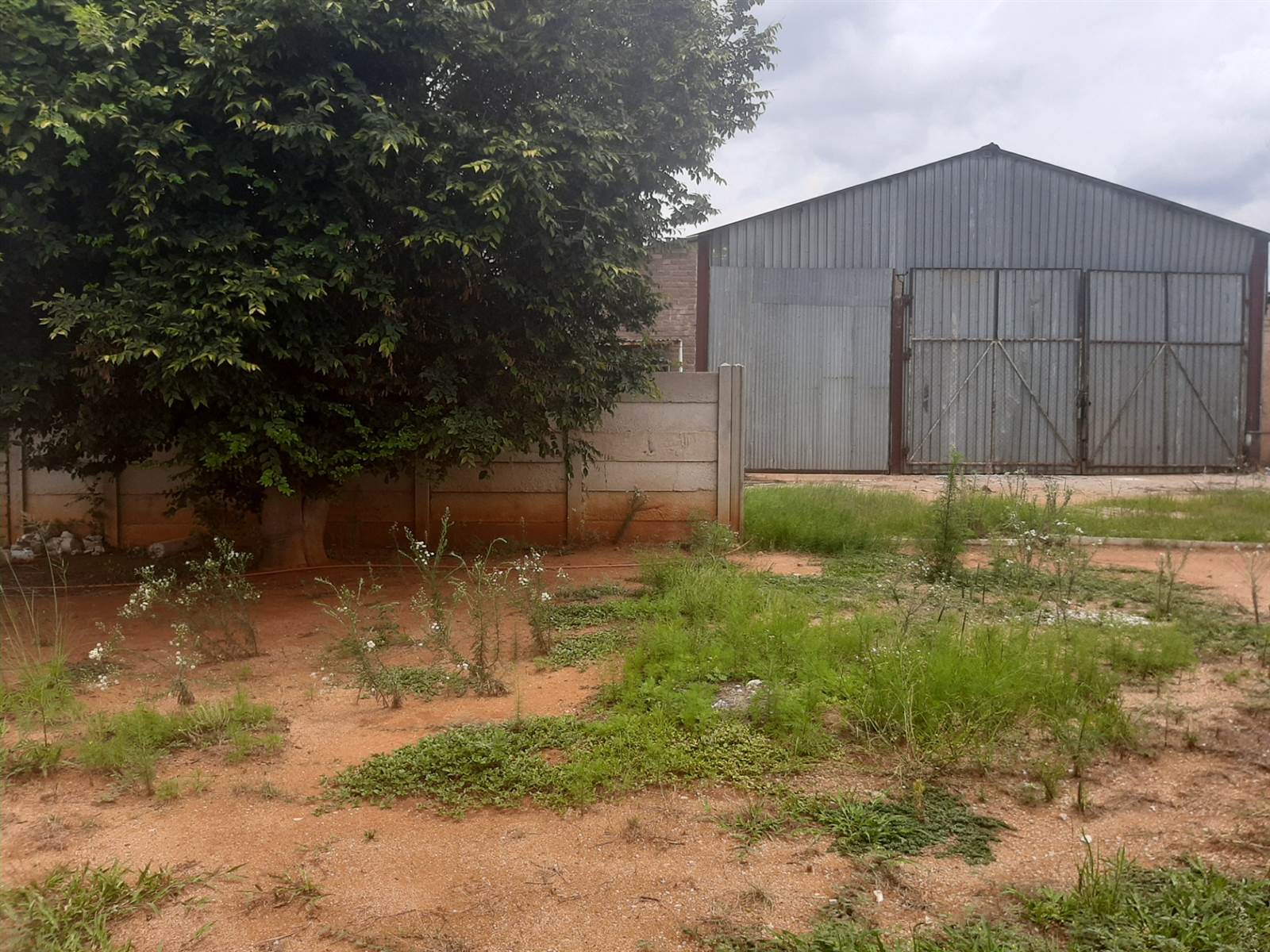 2100  m² Commercial space in Hartbeesfontein photo number 4