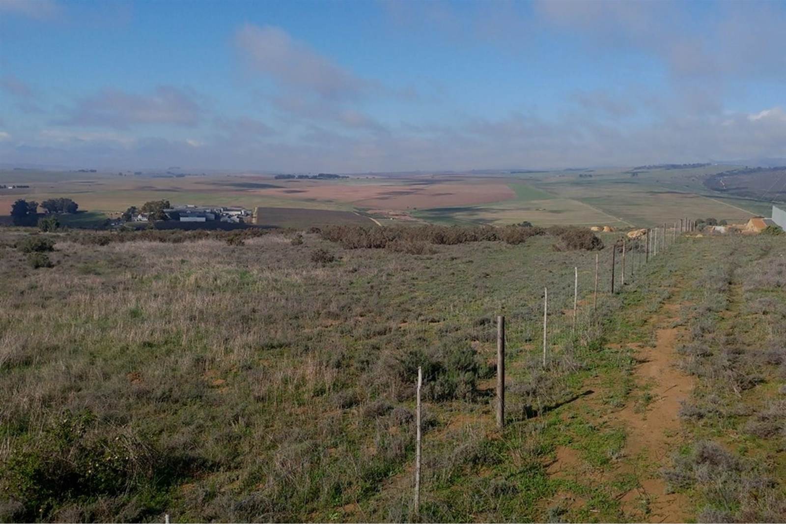 1.8 ha Land available in Malmesbury photo number 2