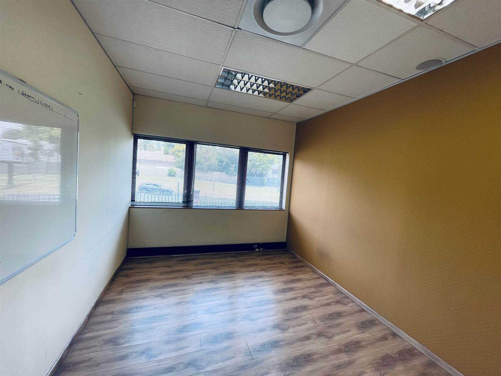 216  m² Commercial space in Morningside photo number 8