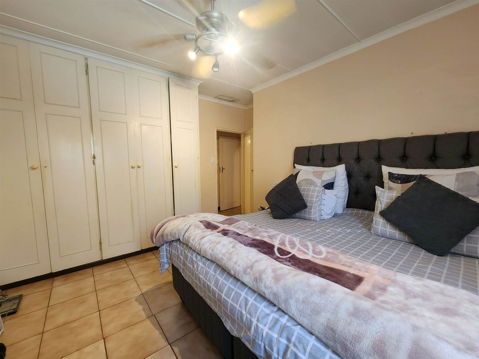 2 Bed Apartment in Pelham photo number 8