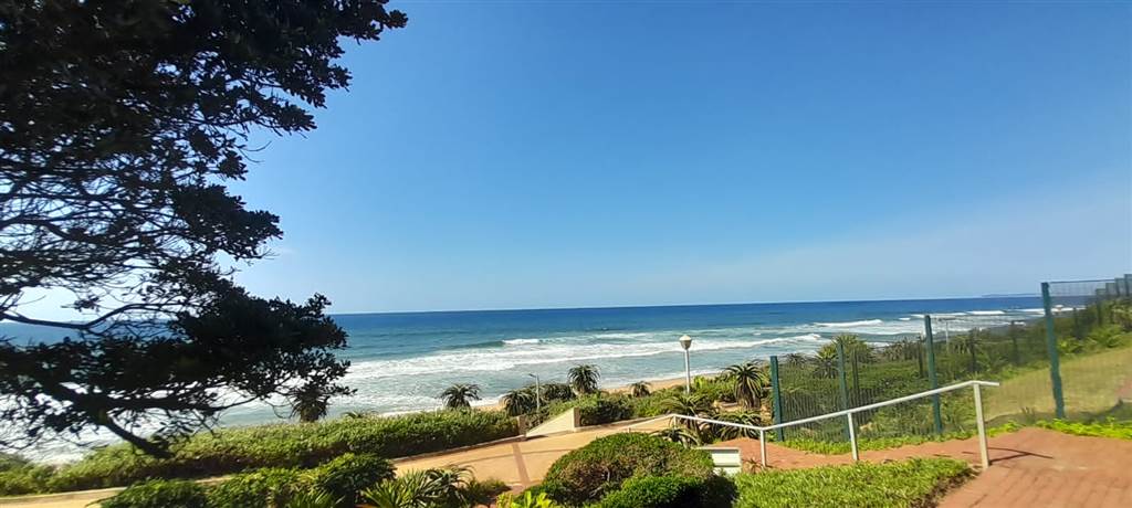 4 Bed Townhouse in Umhlanga Rocks photo number 8