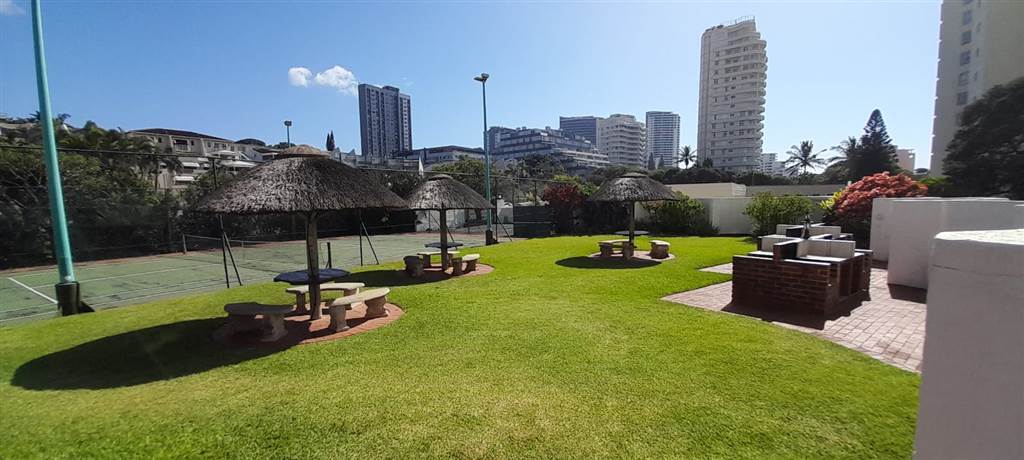 4 Bed Townhouse in Umhlanga Rocks photo number 21
