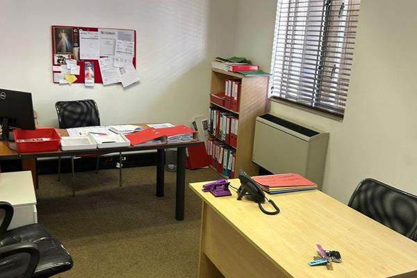 120  m² Office Space in Greenstone Hill photo number 5