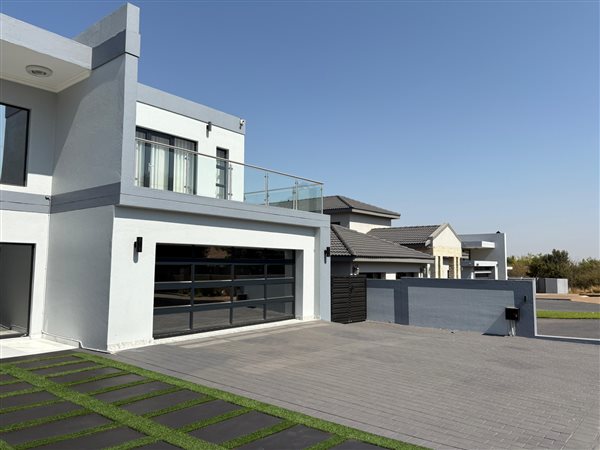 3 Bedroom Simplex 3 Bedroom Simplex