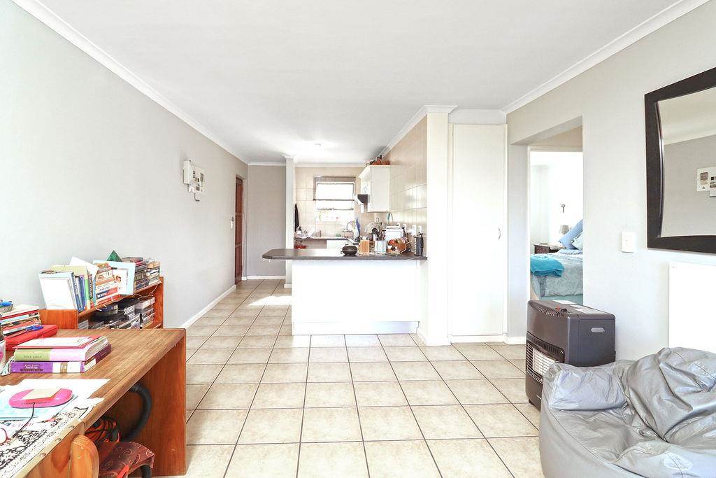 2 Bed Apartment in Durbanville photo number 1