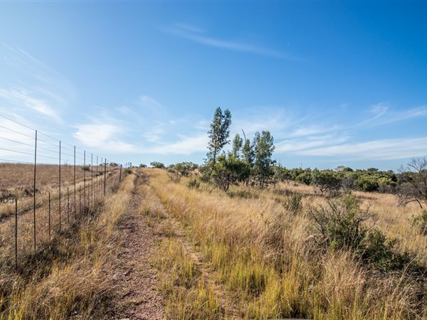 34.6 ha Land available in Broederstroom