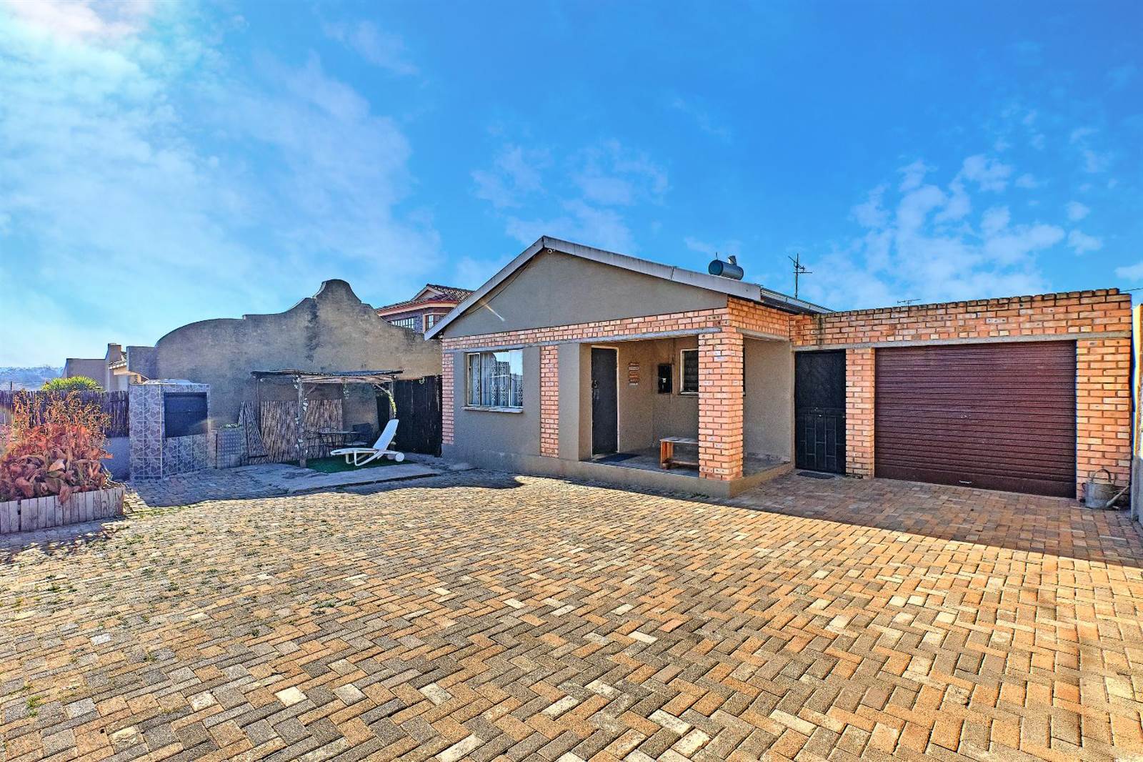 3 Bed House in Bosmont photo number 23