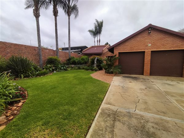 3 Bedroom House 3 Bedroom House