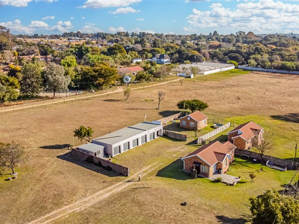 2.6 ha Smallholding 2.6 ha Smallholding
