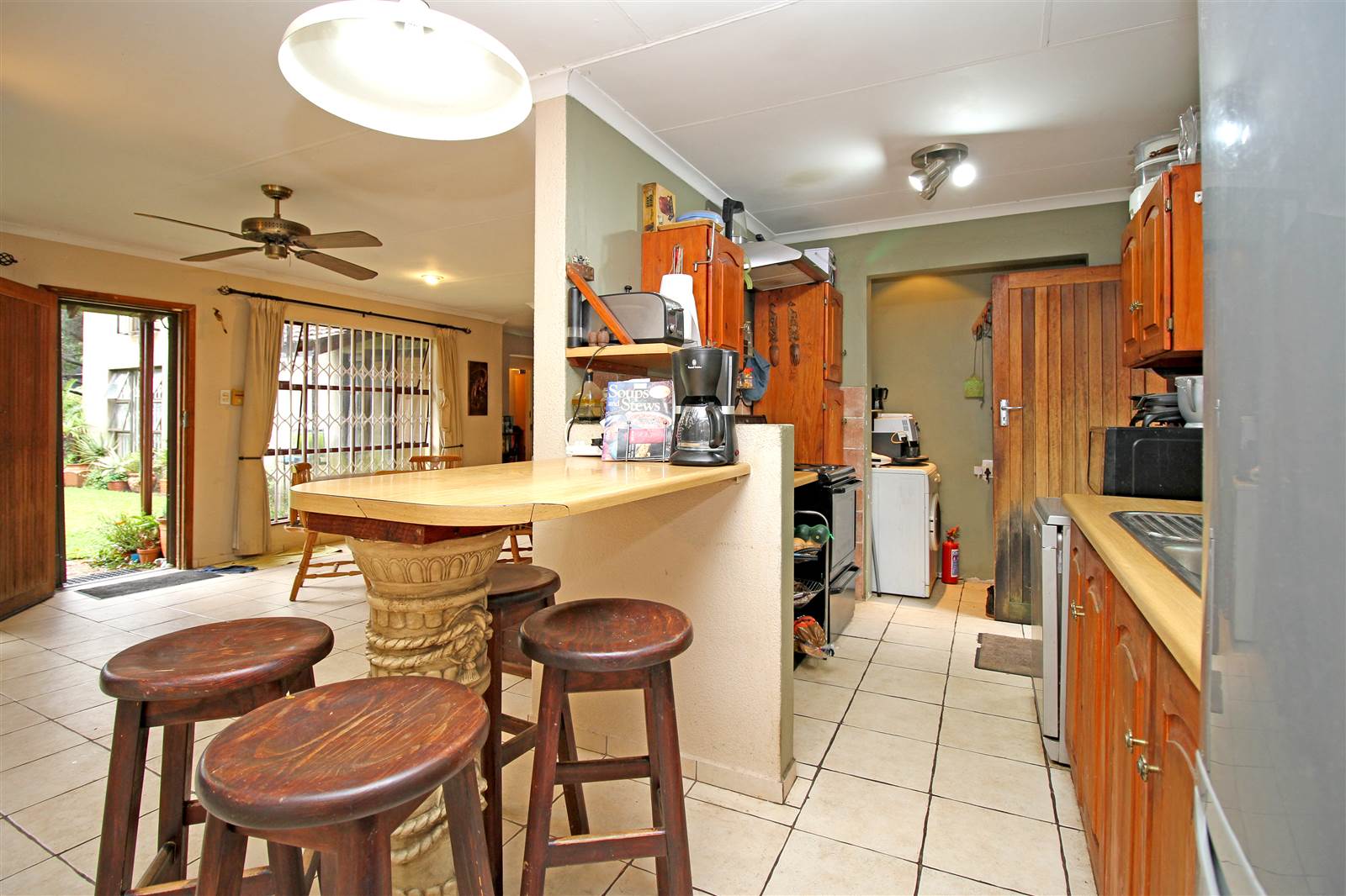 5 Bed House in Bloubosrand photo number 10