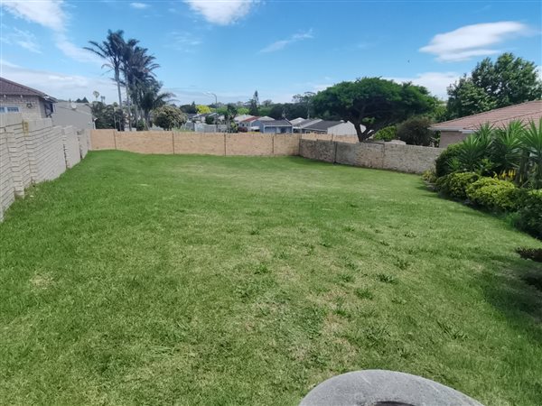 466 m² Land