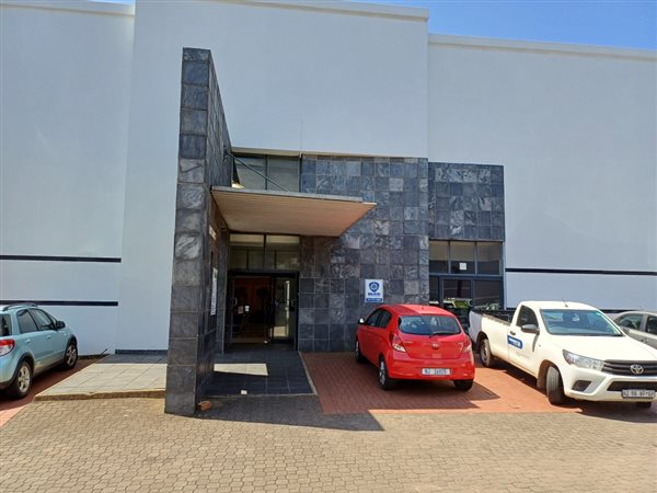 644  m² Retail Space in New Town Centre (Gateway)
