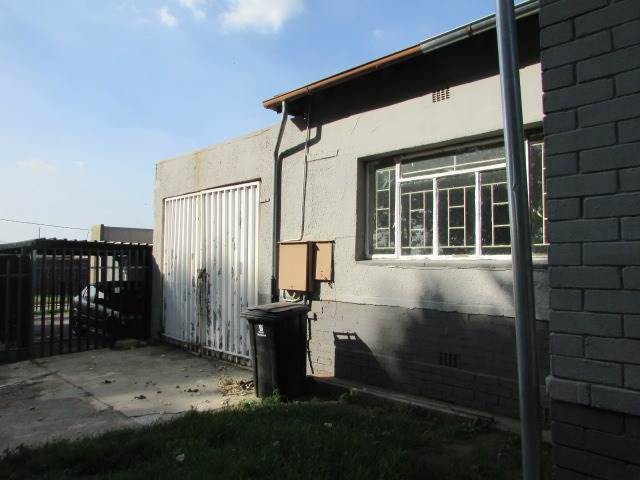 280  m² Commercial space in Dalview photo number 3