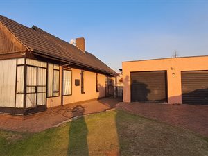 3 Bed House in Rondebult