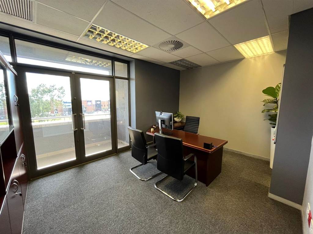 337  m² Commercial space in Fourways photo number 8