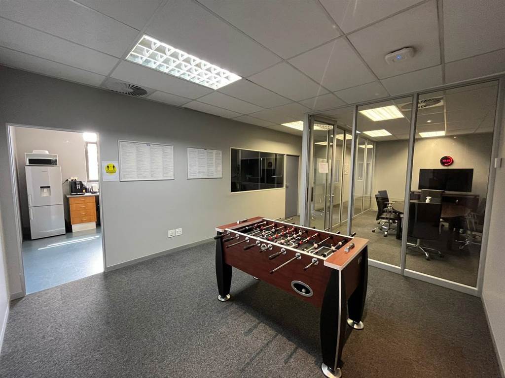 337  m² Commercial space in Fourways photo number 7
