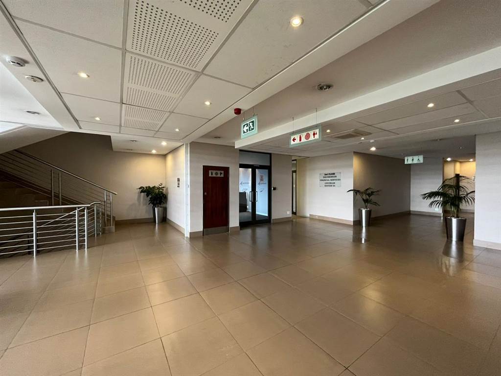 337  m² Commercial space in Fourways photo number 15