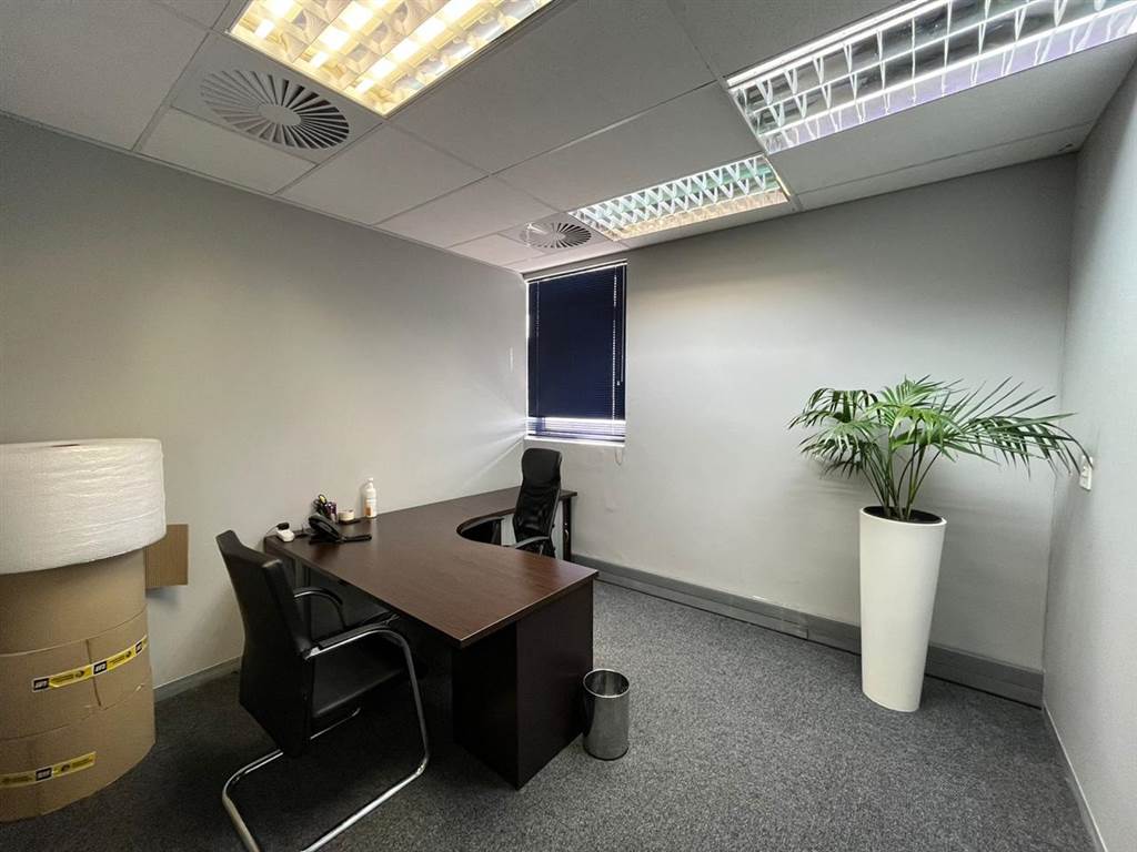 337  m² Commercial space in Fourways photo number 9