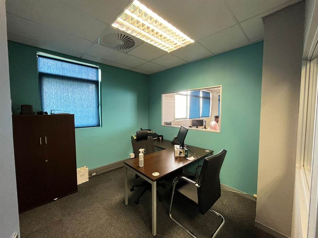 337  m² Commercial space in Fourways photo number 11