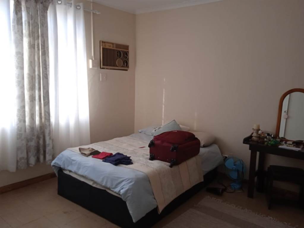 1 Bed Townhouse in Empangeni Central photo number 14