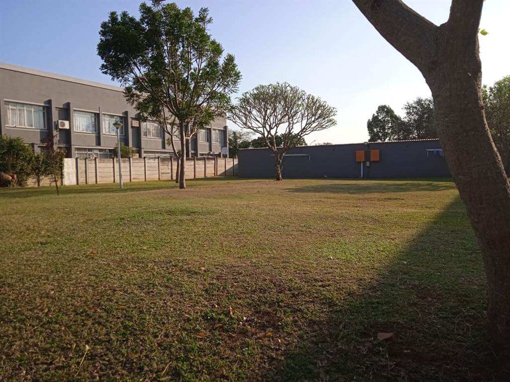 1 Bed Townhouse in Empangeni Central photo number 21