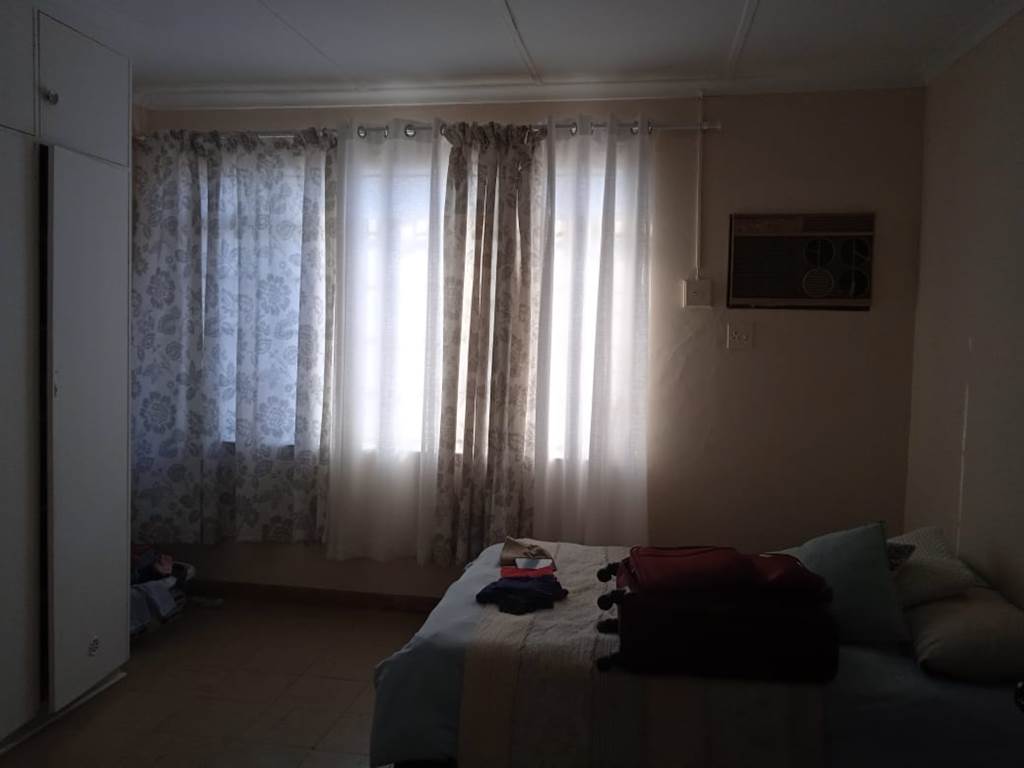 1 Bed Townhouse in Empangeni Central photo number 11