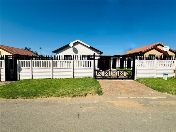6 Bed House in Daveyton