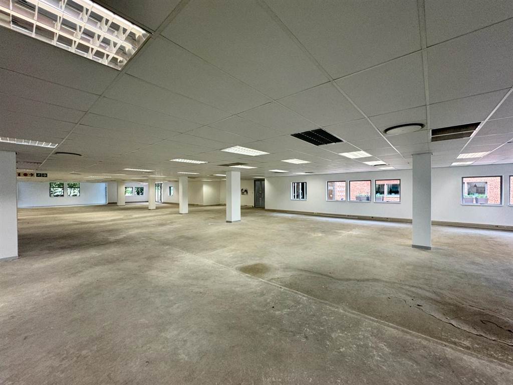 674  m² Commercial space in Bryanston photo number 12