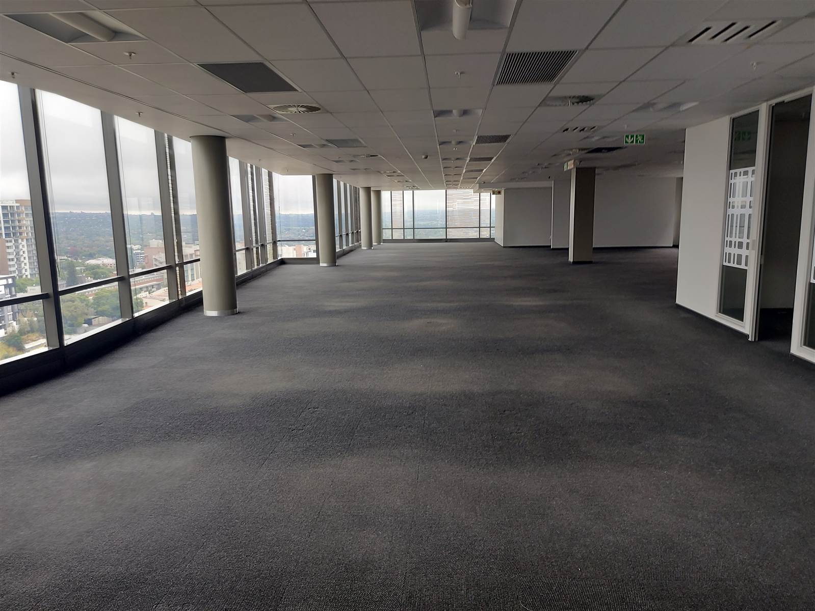 726  m² Commercial space in Rosebank photo number 3