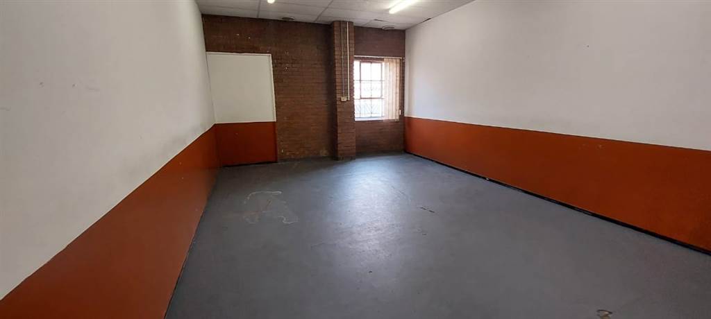 Commercial space in Secunda photo number 14