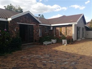2 ha Smallholding in Unitas Park