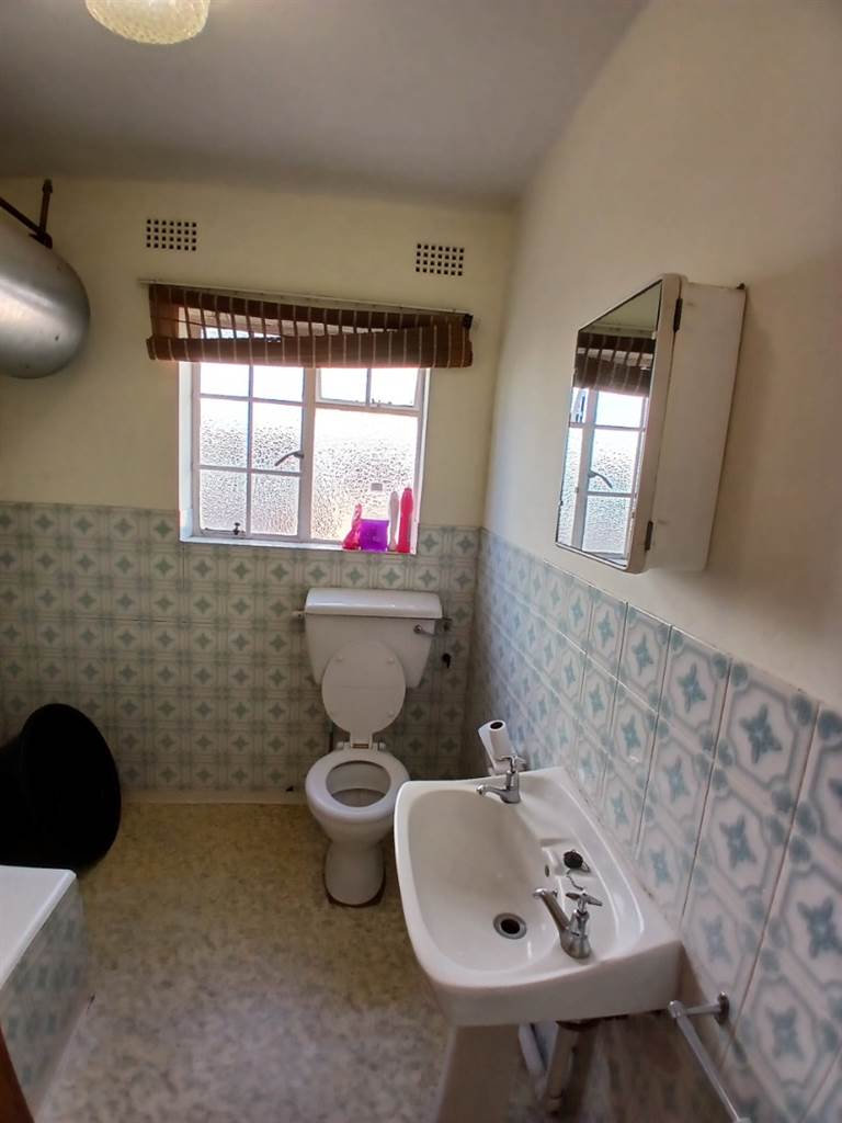 3 Bed Apartment in Grahamstown Central photo number 18