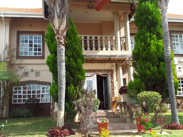 5 Bedroom House 5 Bedroom House