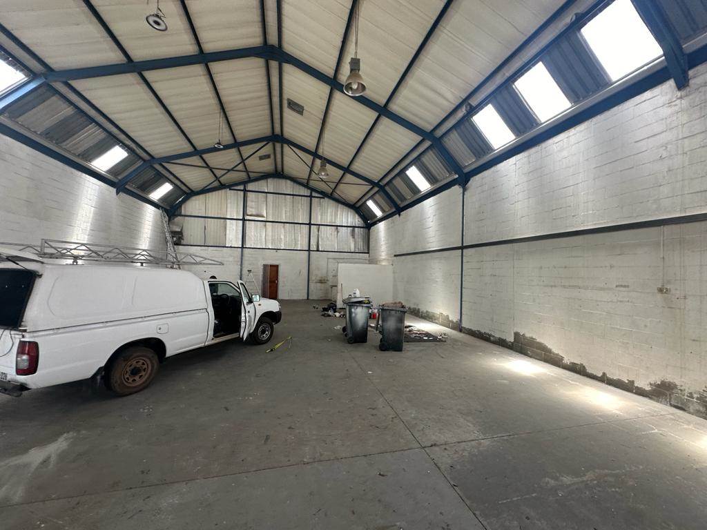 350  m² Industrial space in Bellville Central photo number 7