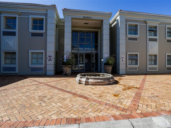 182  m² Office Space in Pinelands