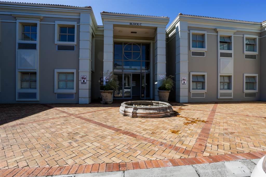 182  m² Office Space in Pinelands photo number 1