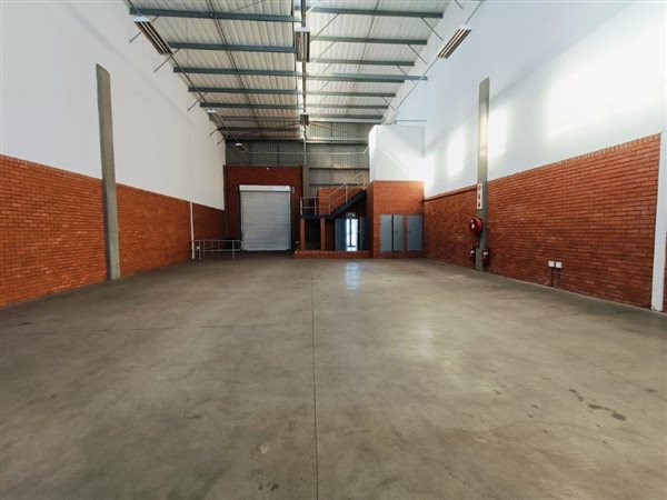 344  m² Industrial space