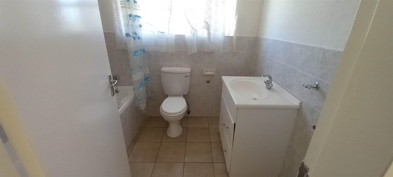 3 Bed Townhouse in Radiokop photo number 16
