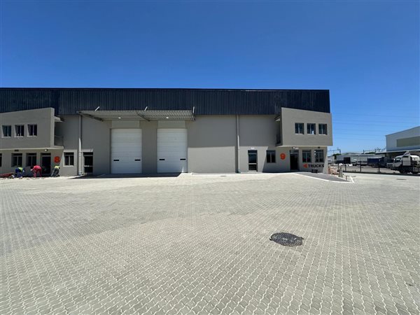 1 792  m² Industrial space