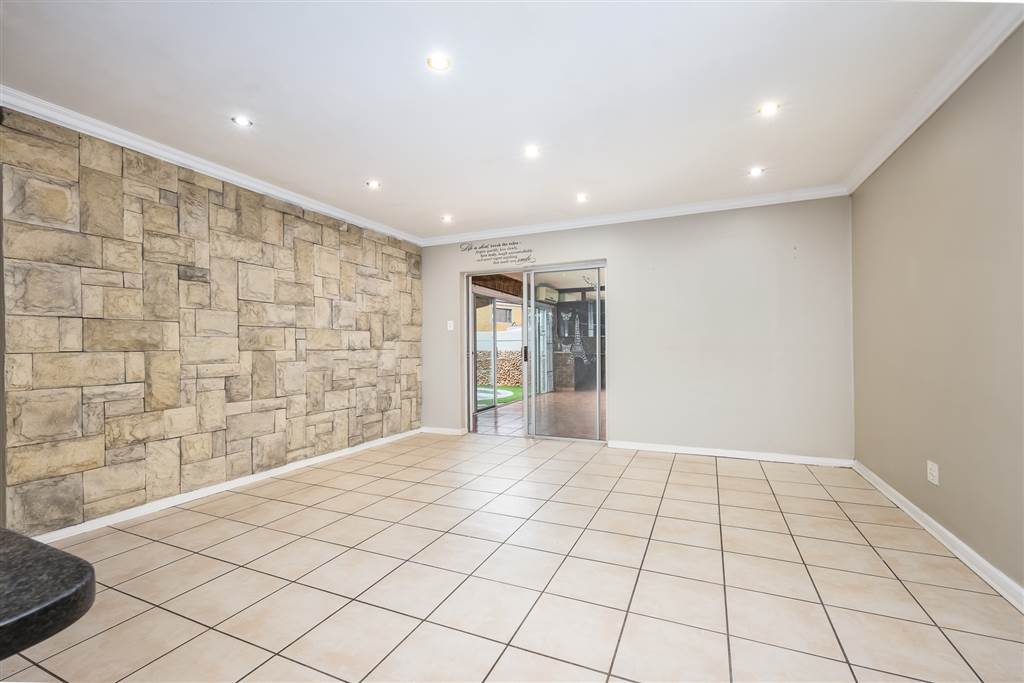 4 Bed House for sale in Soneike T4566016 Private Property