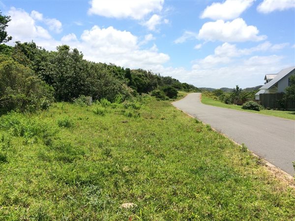 878 m² Land available in Cintsa