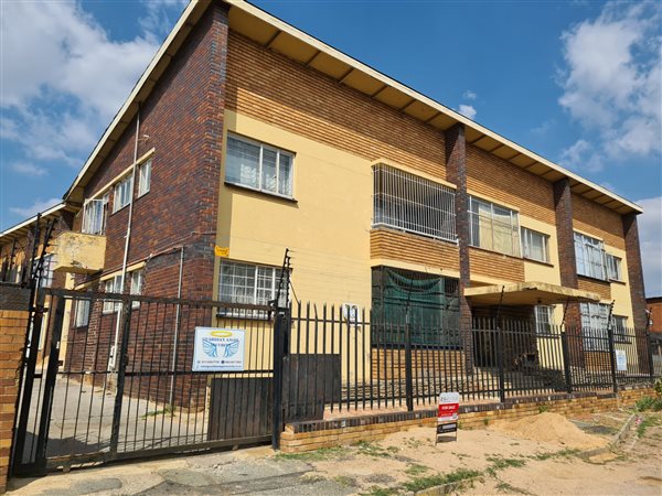 3 Bed Townhouse in Rosettenville
