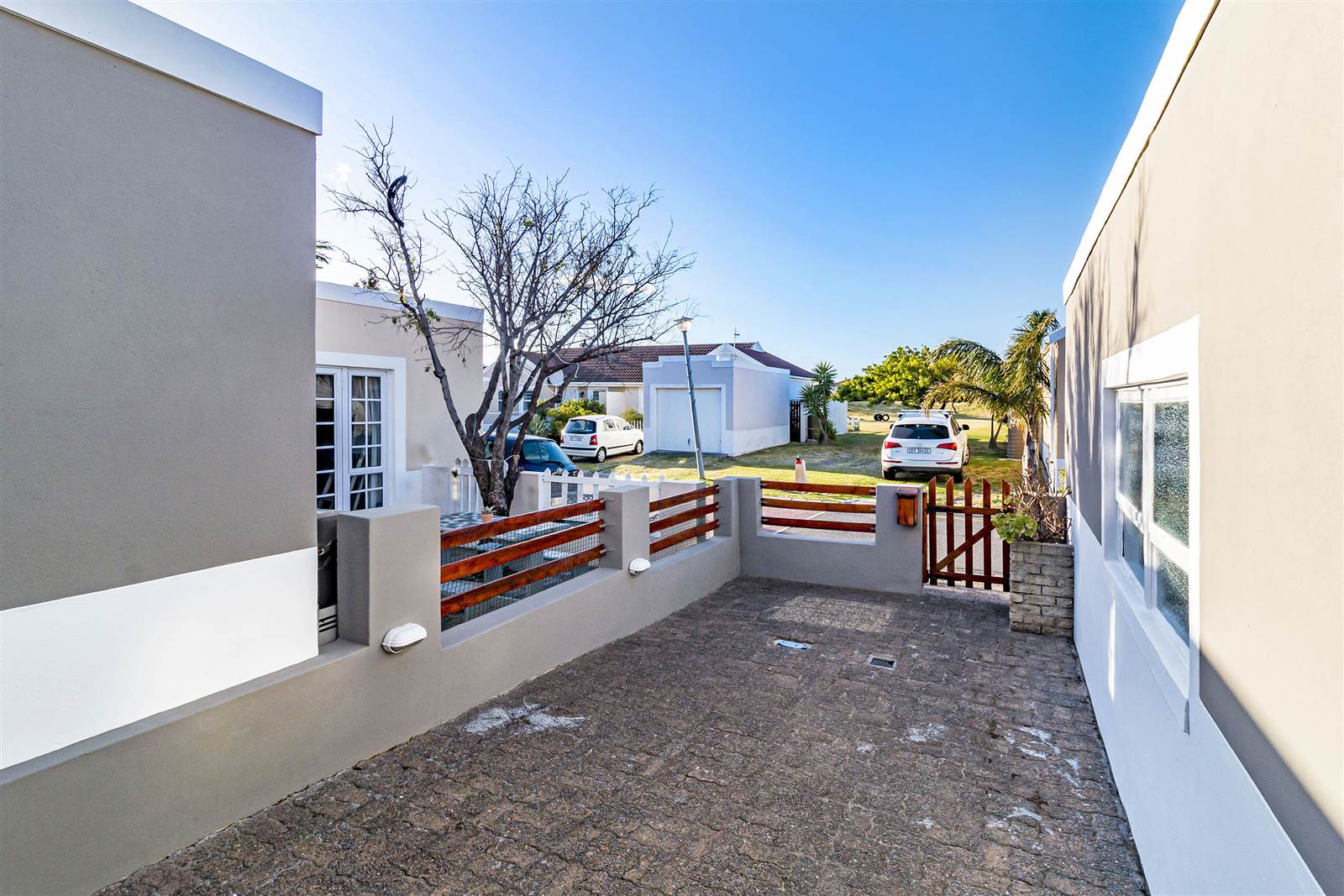2 Bed Townhouse in Gordons Bay Central photo number 5