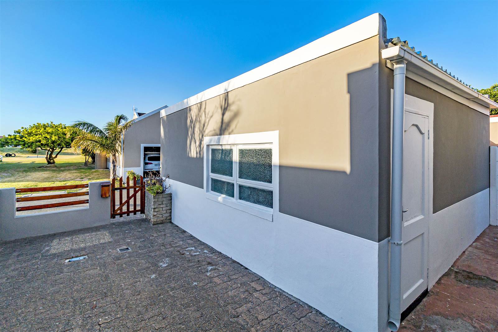2 Bed Townhouse in Gordons Bay Central photo number 6