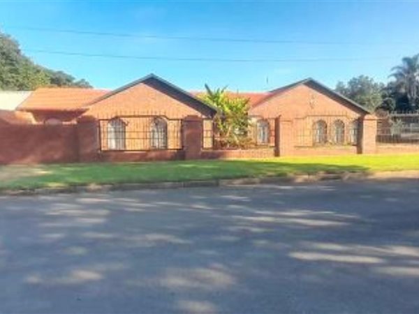 3 Bedroom House 3 Bedroom House
