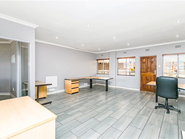 70 m² Office Space 70 m² Office Space