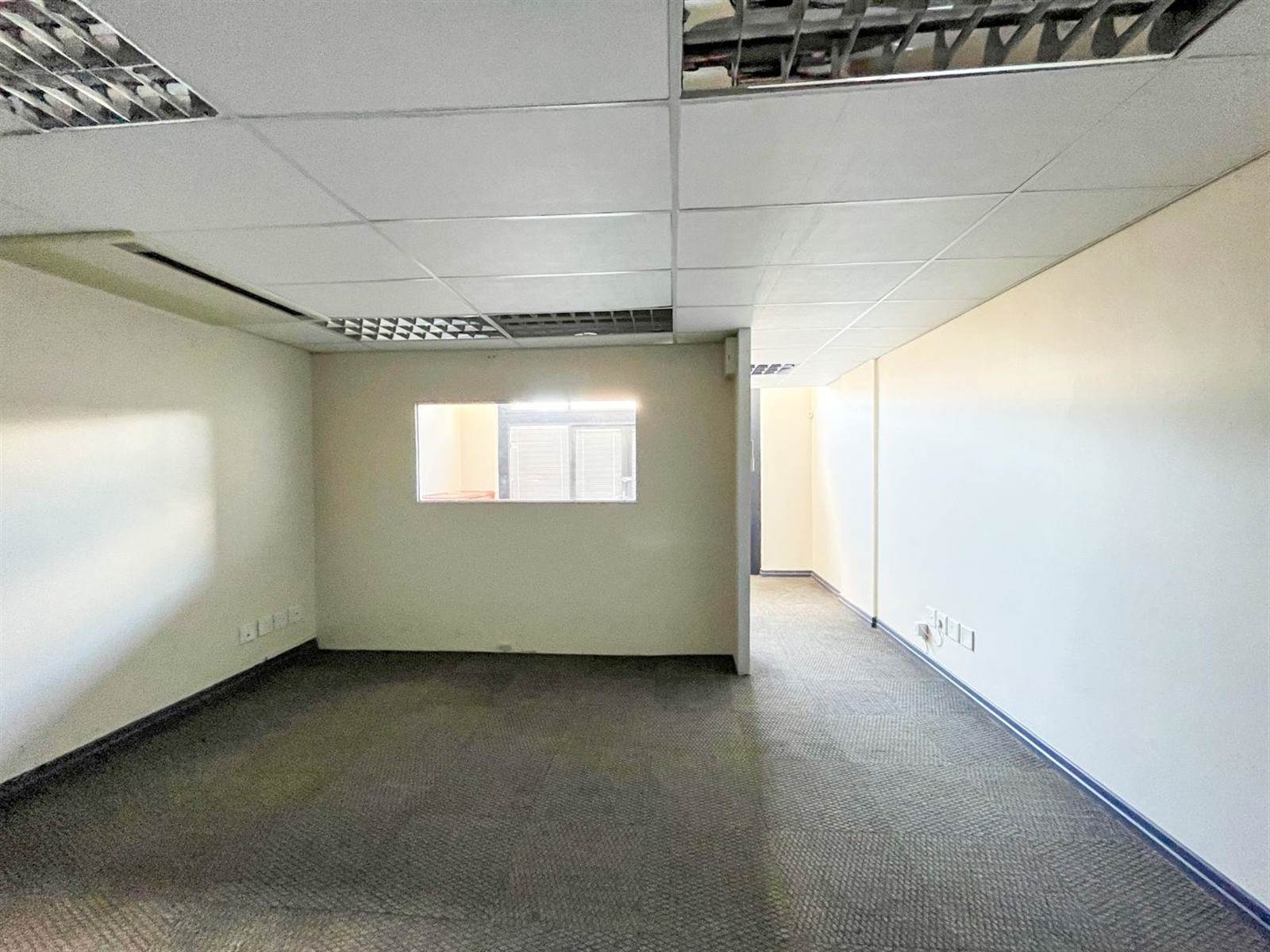 68  m² Office Space in Tyger Valley photo number 9